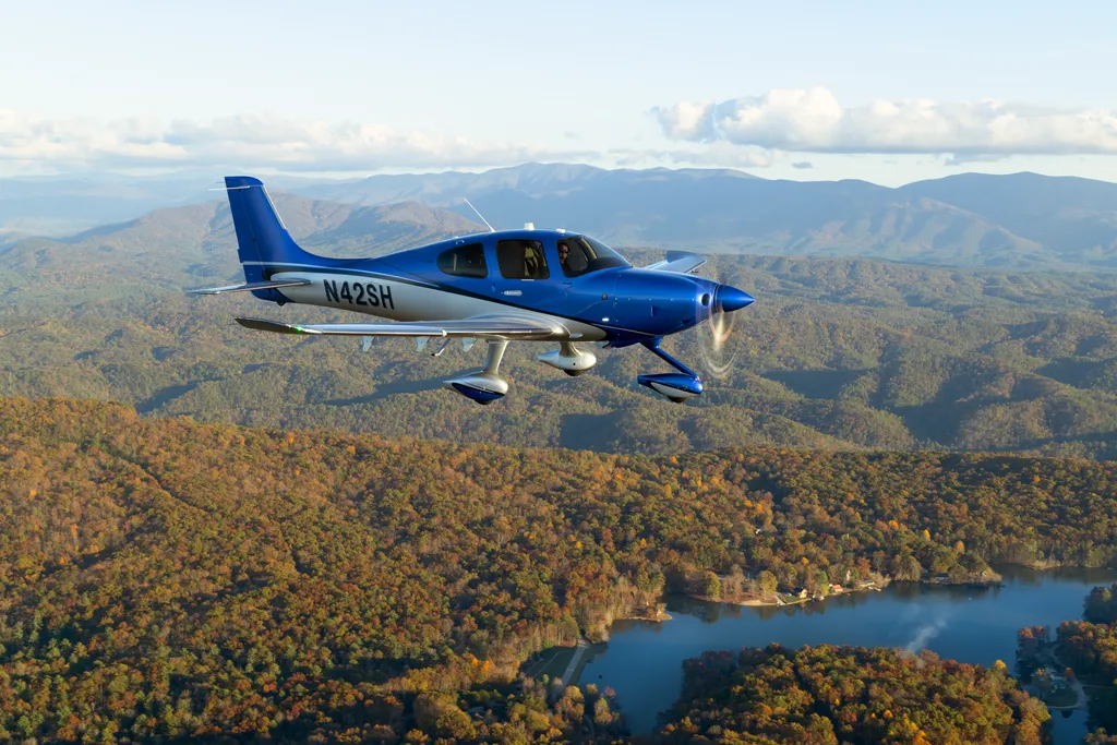Pilot training flight in clear daytime conditions